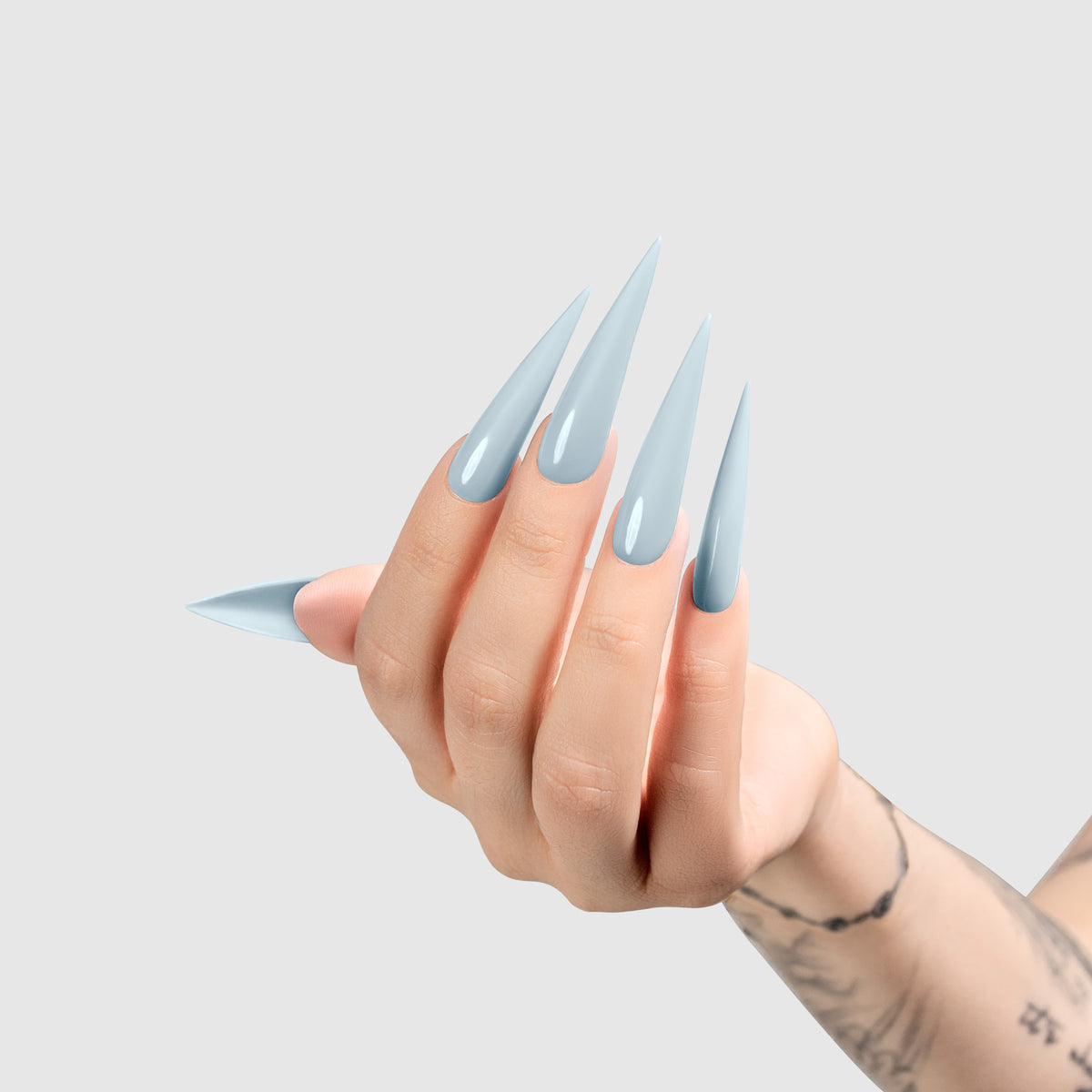 CHAUN LEGEND | GEL POLISH | 5141 – Frost Me Gently - light-hand color swatch