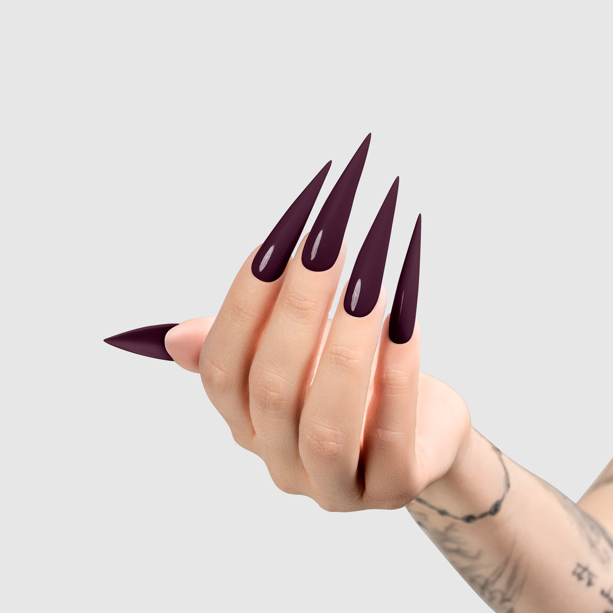 CHAUN LEGEND | GEL POLISH | 5223 – Fatal Figs - light-hand color swatch