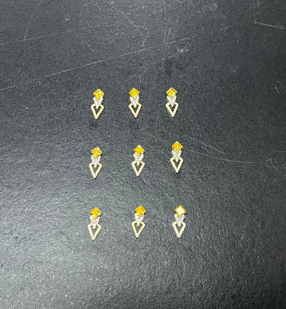 NEW V CHARM - BAG OF 10 PCS