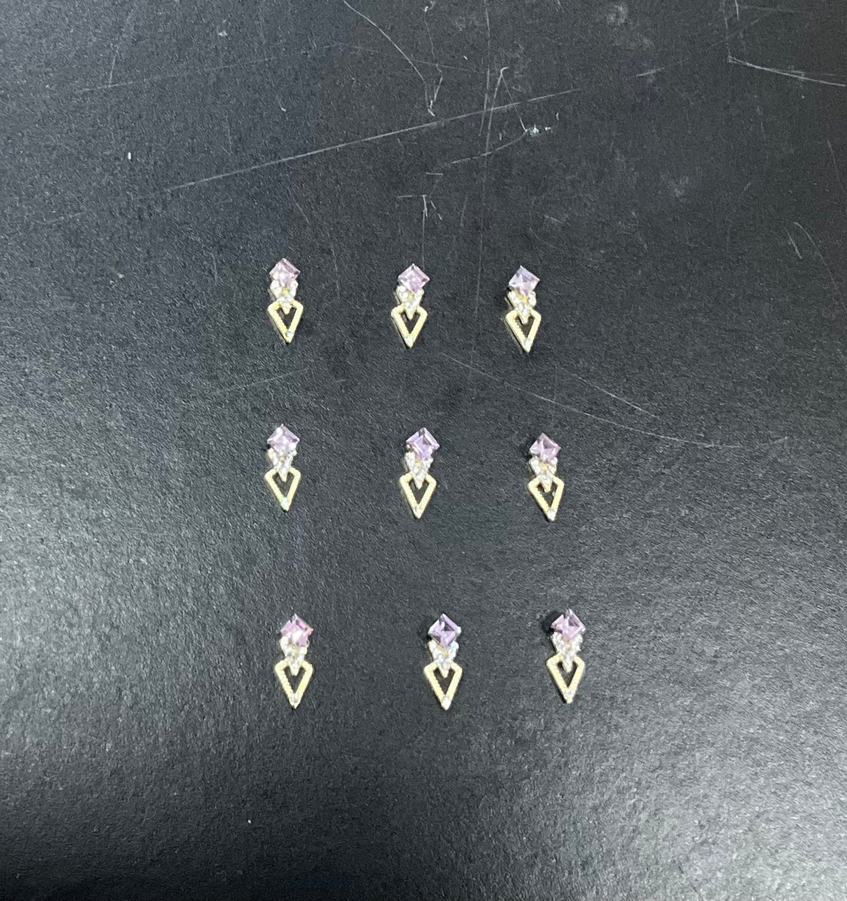 NEW V CHARM - BAG OF 10 PCS