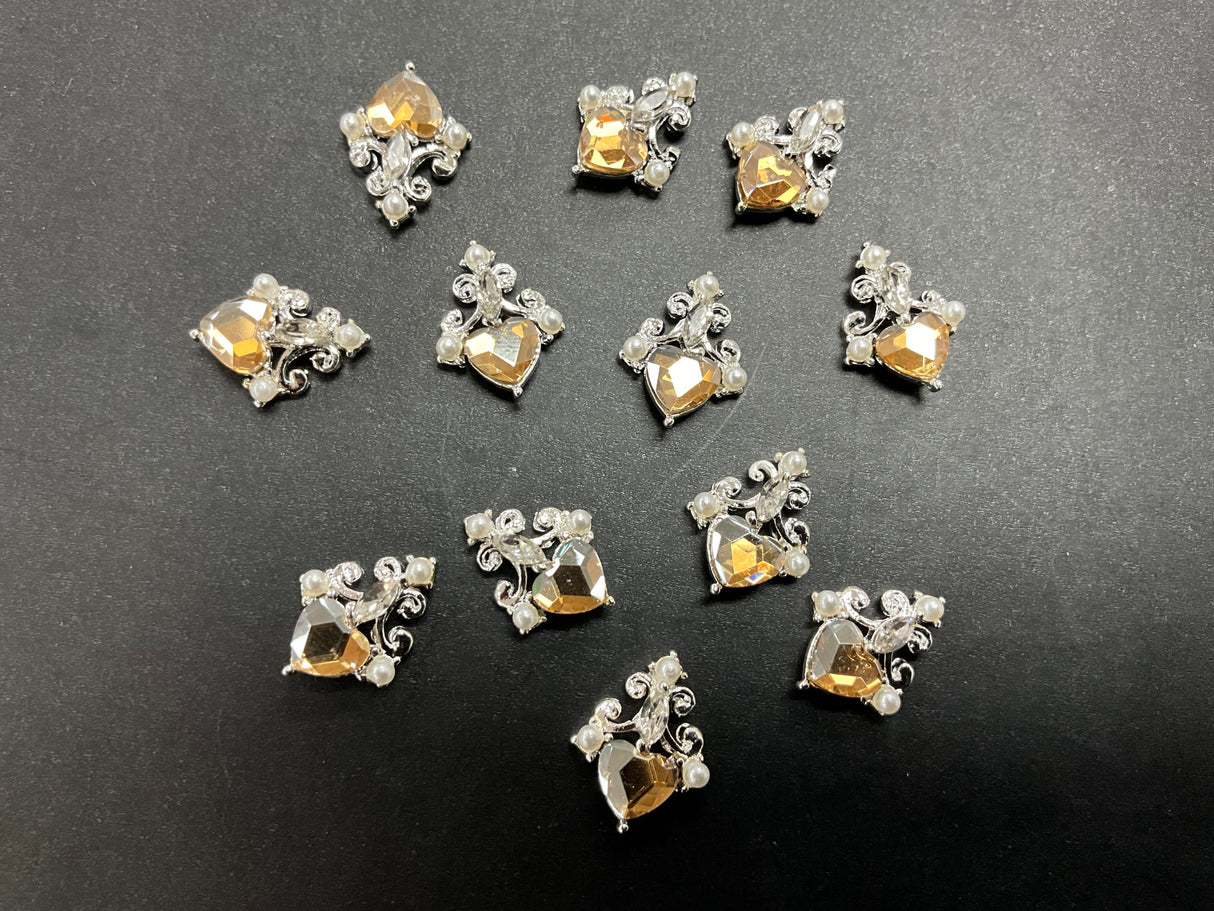 HEART PEARL NAIL CHARMS | 10pcs