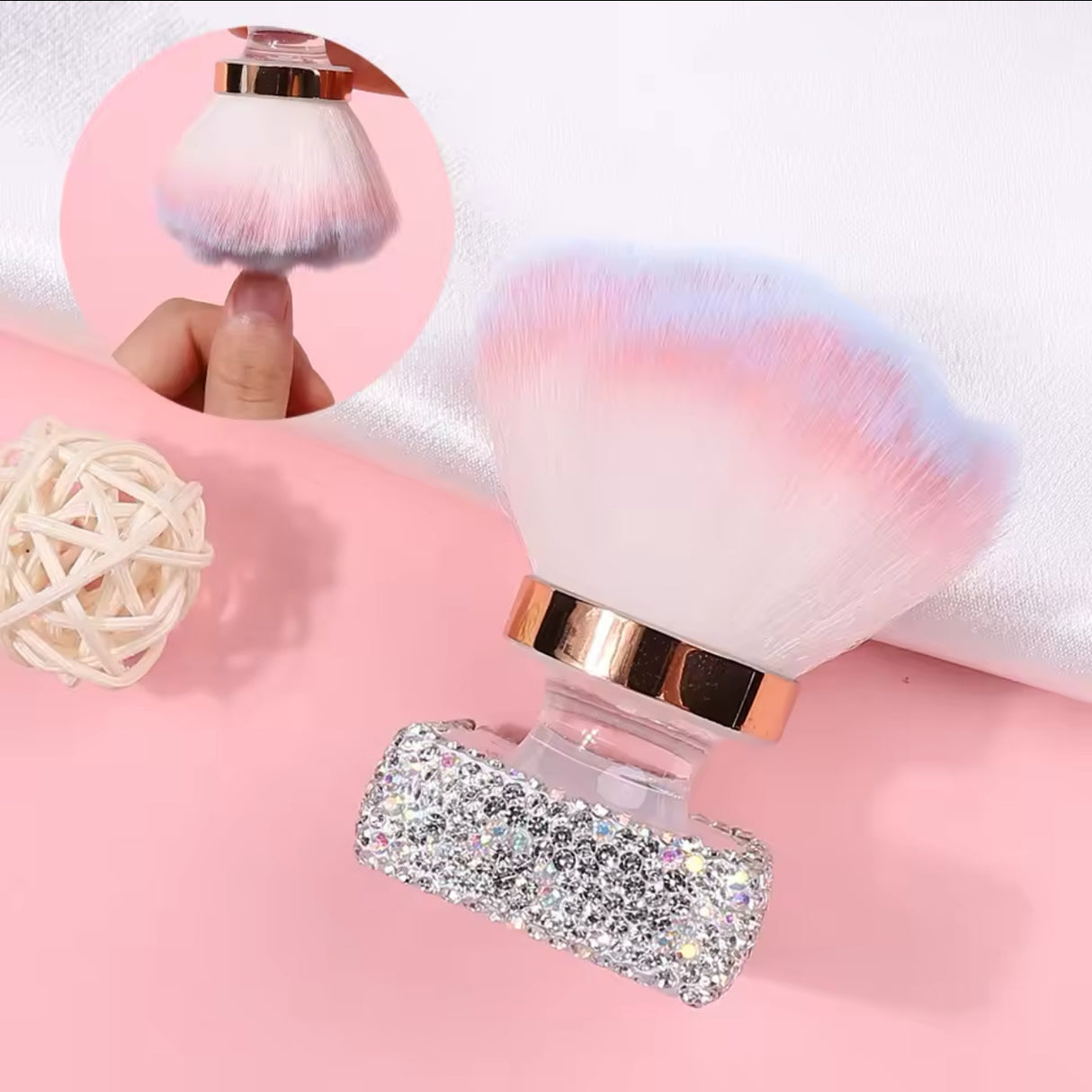 NAIL DUST BRUSH | Square Diamond