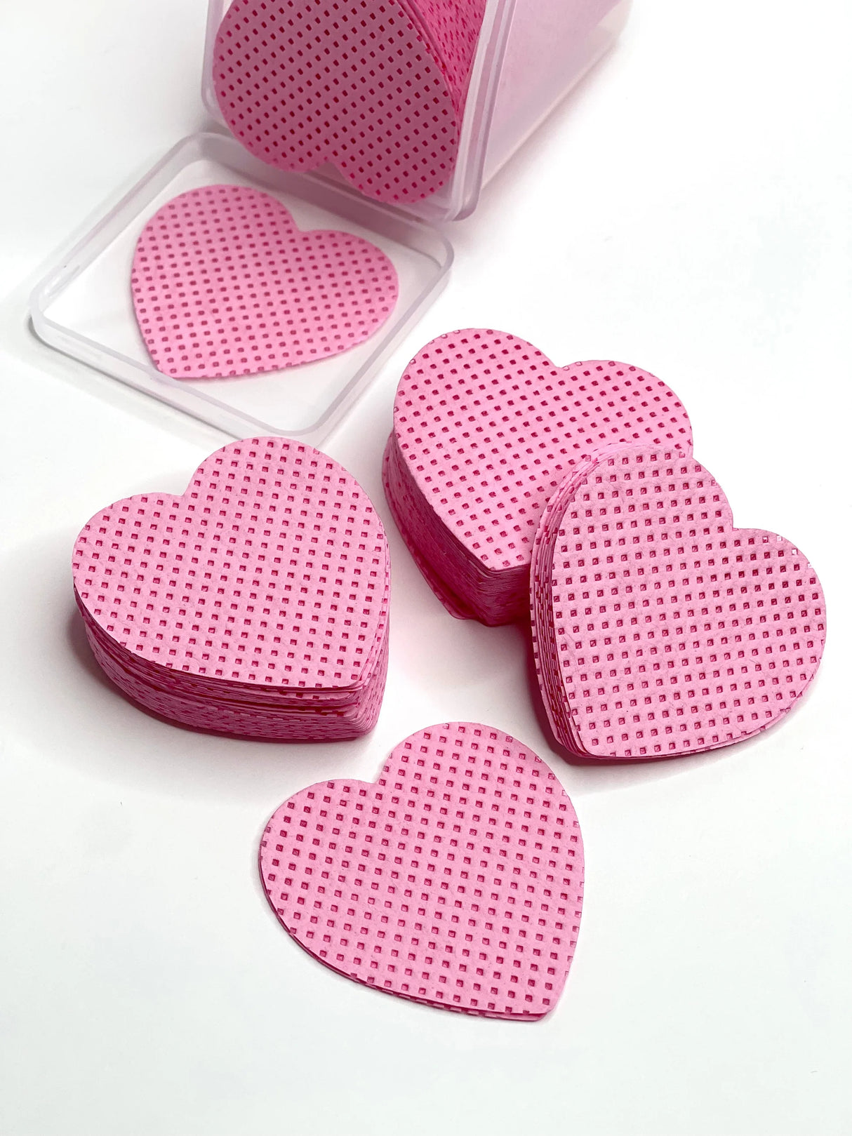 LINT-FREE PADS | HEART SHAPED | BOX OF 200