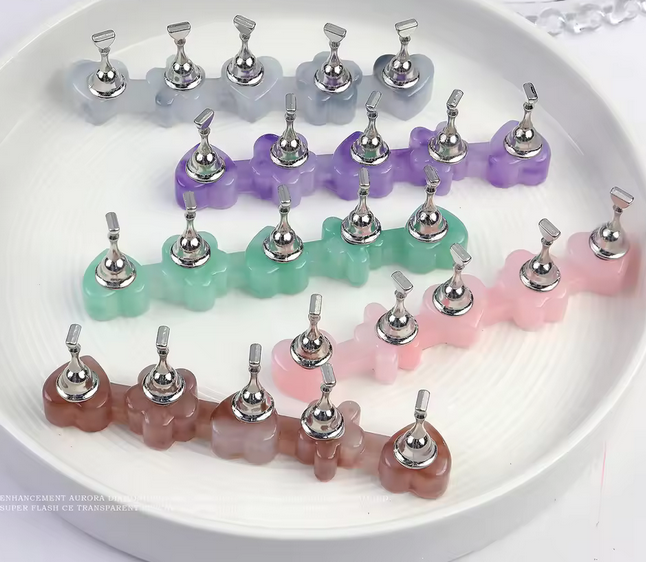 NAIL PRACTICE | HEART MAGNET HOLDER