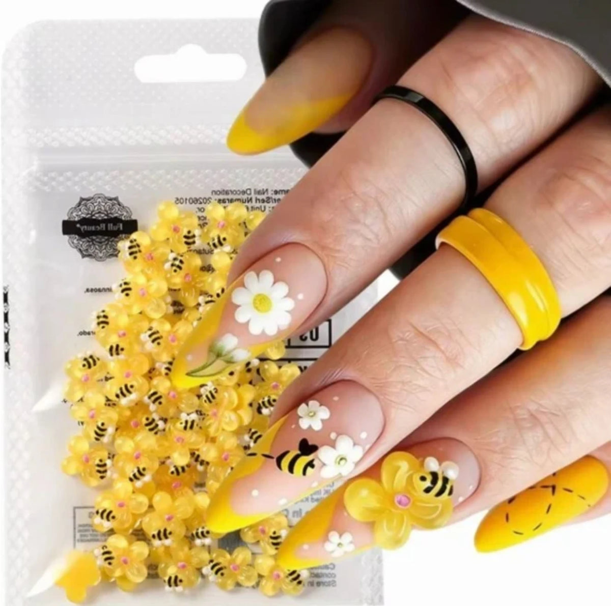 NAIL CHARM | BEE