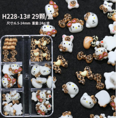 NAIL CHARM | HELLO KITTY CHEETAH