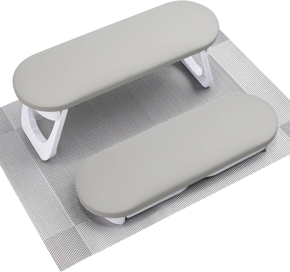 FOLDABLE ARM REST WITH PILLOW