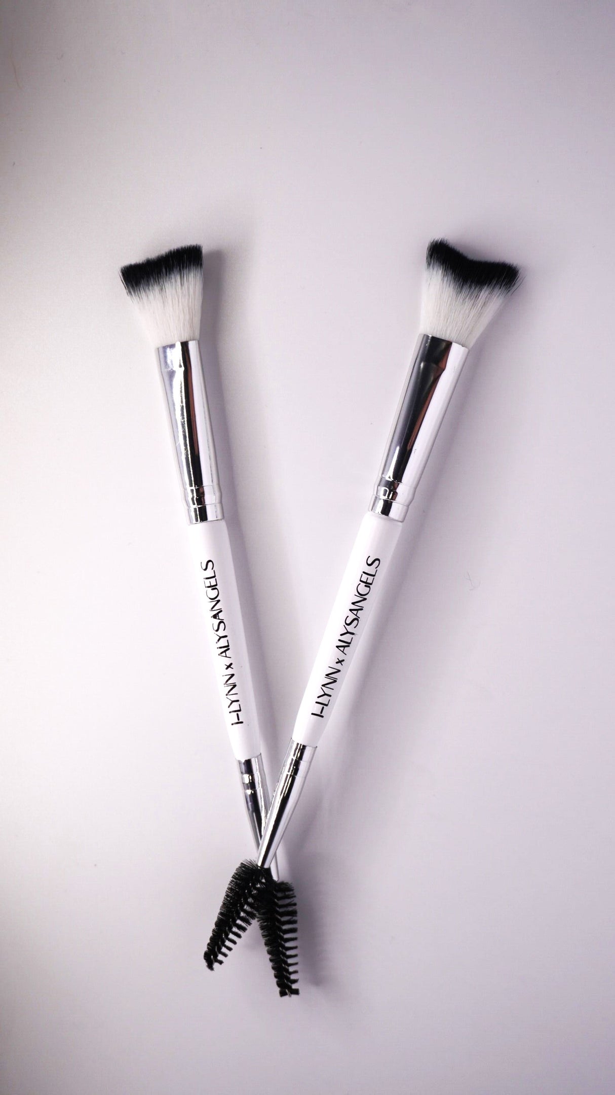 DOUBLE EYELASH BRUSH