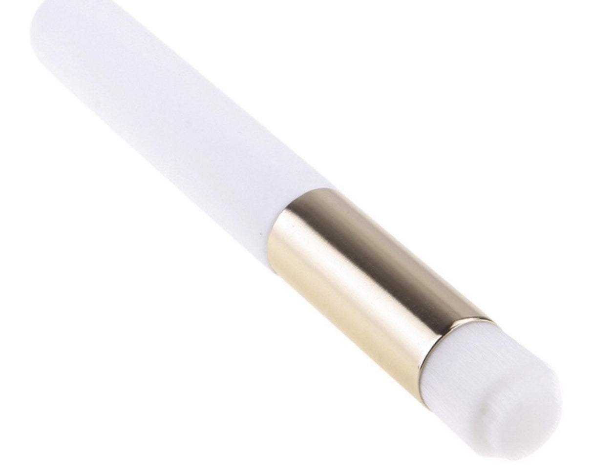 EYELASH BRUSH