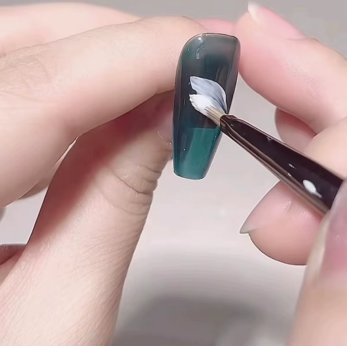 3D BRUSH | Triangular Petal Nail Brush