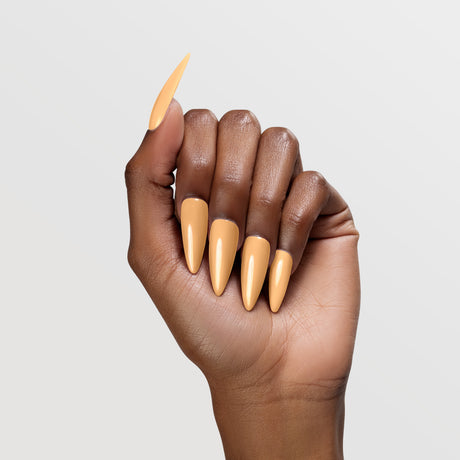 CHAUN LEGEND | GEL POLISH | 5166 – Peach Float - dark-hand color swatch