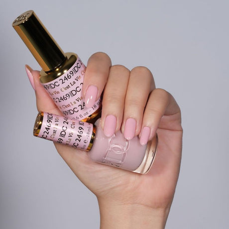 DND | DC 2469 C'EST LA VIE