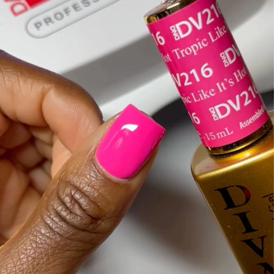 DND | DIVA 216 – Lucky Nail Supply