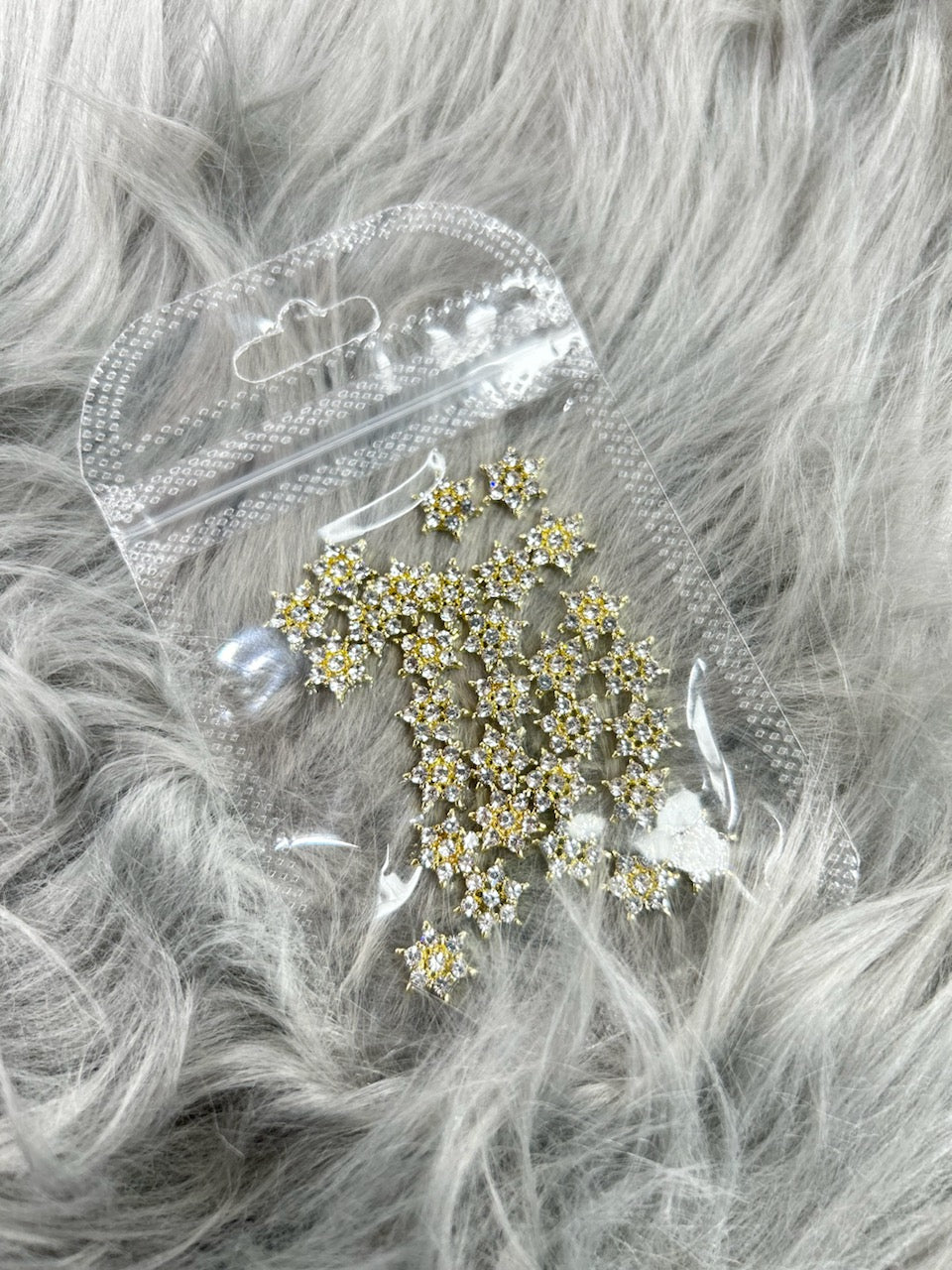 GOLD SNOW FLAKE NAIL CHARM