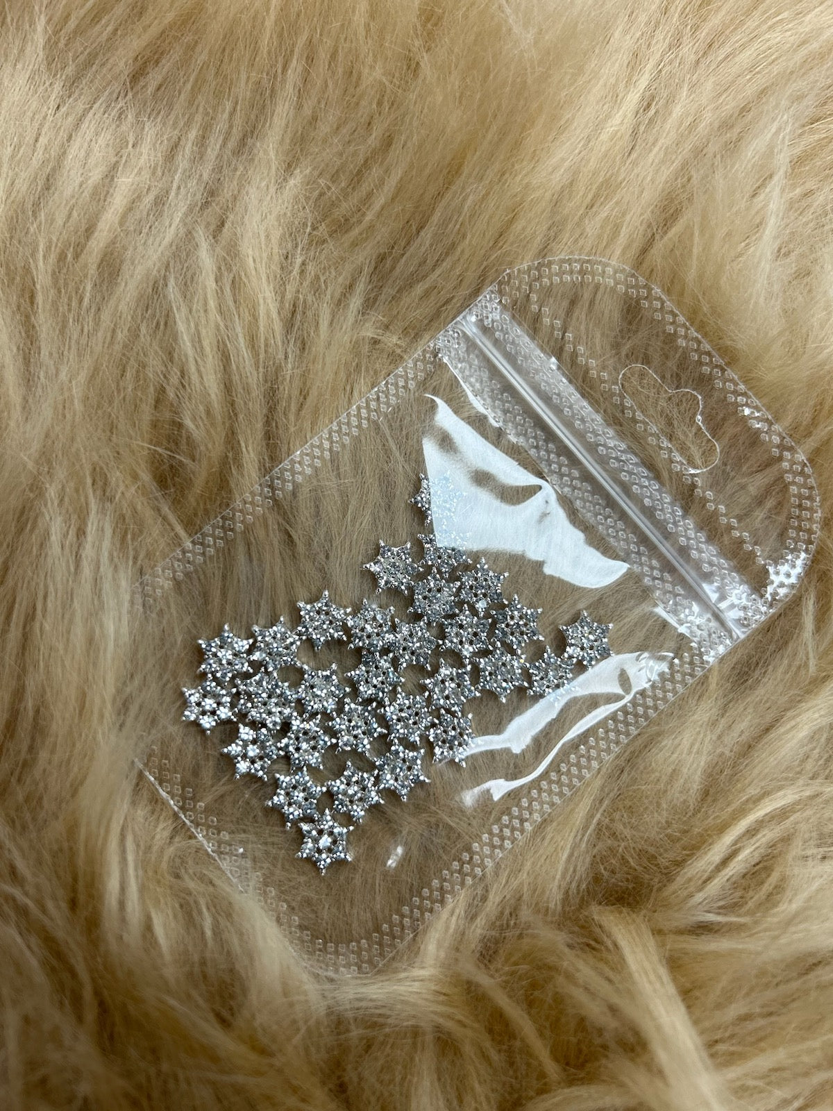 SILVER SNOW FLAKE NAIL CHARM
