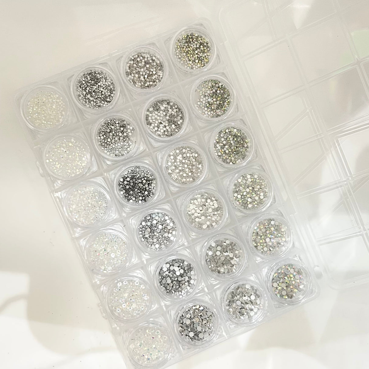 RHINESTONE BOX | 24 JARS