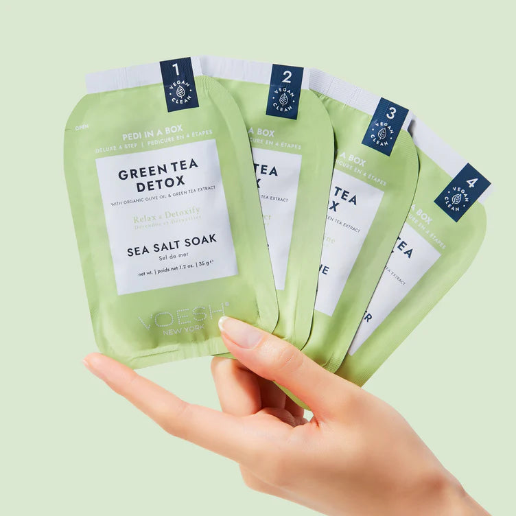 VOESH | PEDI IN A BOX | 4 STEP - GREEN TEA DETOX